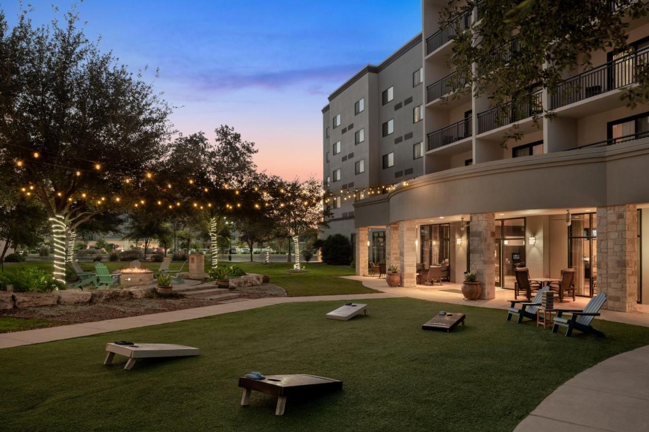 Residence Inn By Marriott San Antonio Six Flags At The Rim Extérieur photo